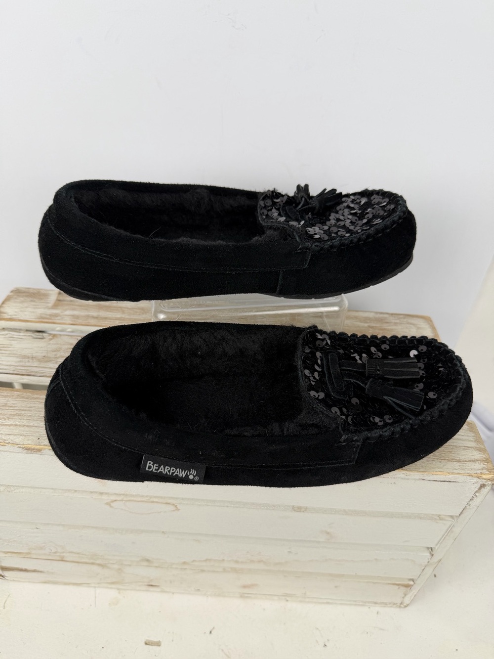 Bearpaw Belinda moccasin slippers cozy plush lining decorative sequins size 8